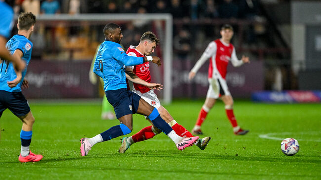 Màn thư hùng kịch tính Stockport County vs Crewe Alexandra