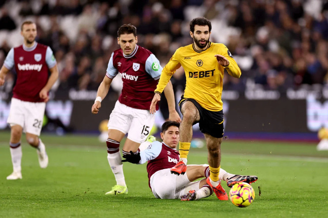 Màn thư hùng kịch tính Wolves vs West Ham United